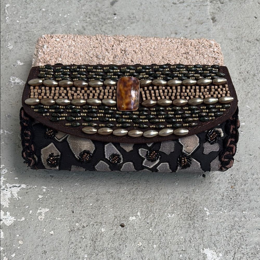 Mary Frances beaded Clutch